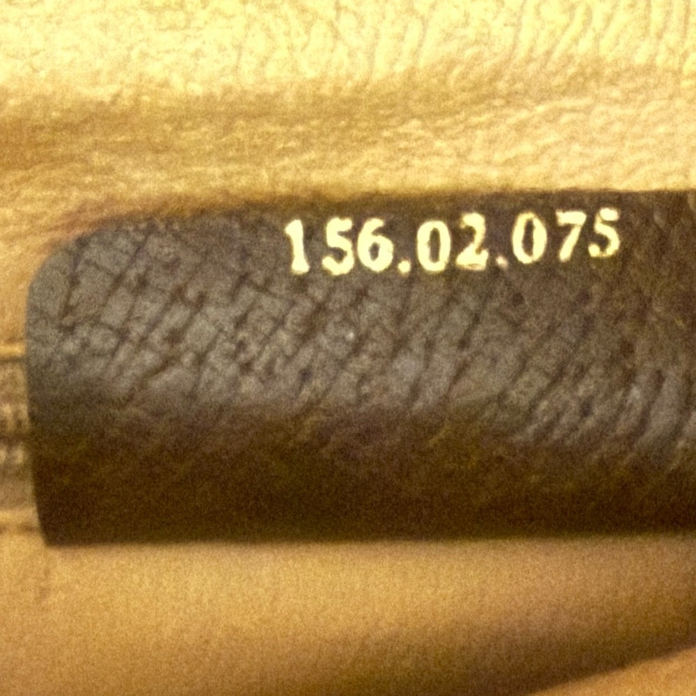 Vintage Gucci Clutch - Picture 7 of 12